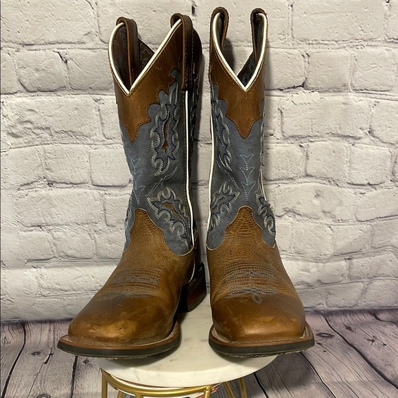 Laredo Women's Brown and Blue Heeled Boots Sz 6.5 - Picture 5 of 9